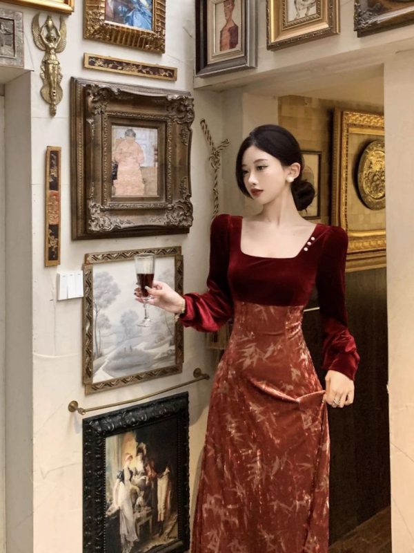 Red vintage long sleeve dress
